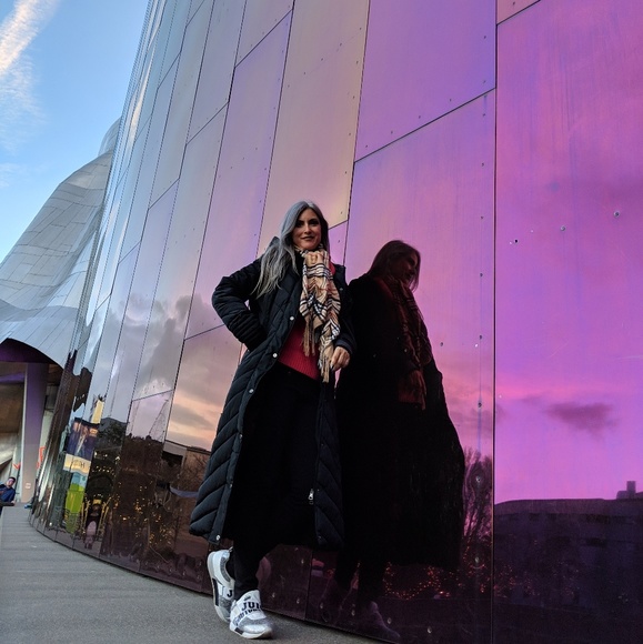 Meet your Posher, Micaella - Picture 3 of 8